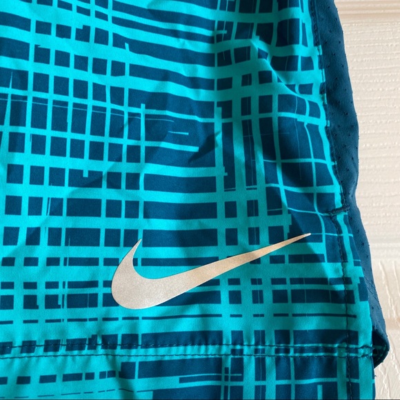 Nike Dri-Fit Running Shorts - Lined - Picture 2 of 5